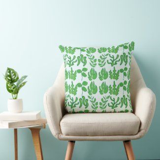 green_plant_algae_throw_pillow-r7a5bd4da00ae4621b019d0b2e9f4a2fb_4gc22_8byvr_1024.jpg